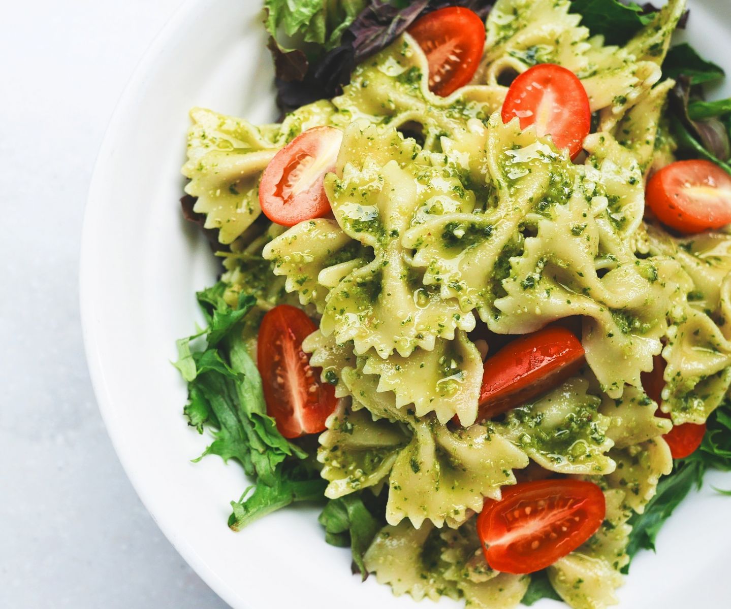 Pesto Farfalle pasta with tomoto -- from Pixabay